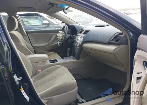 2007 Toyota Camry Ce/Le/Xle/Se z USA, uszkodzony, nr VIN 4T1BE46KX7U725792